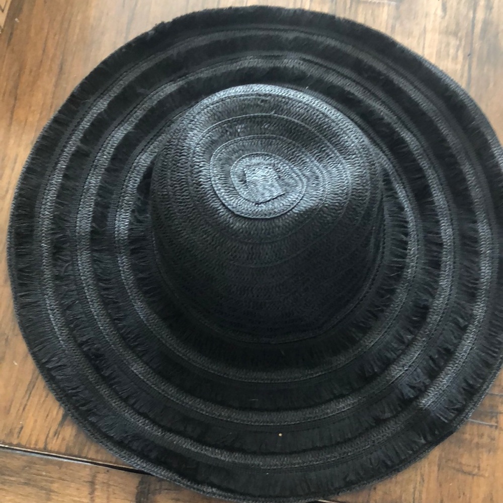 Stella & Dot black sun hat